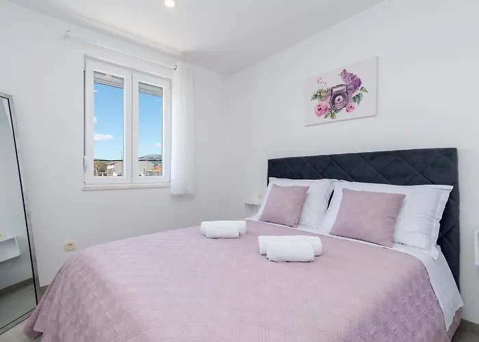 Apartman M&m 2 By Interhome Kastela