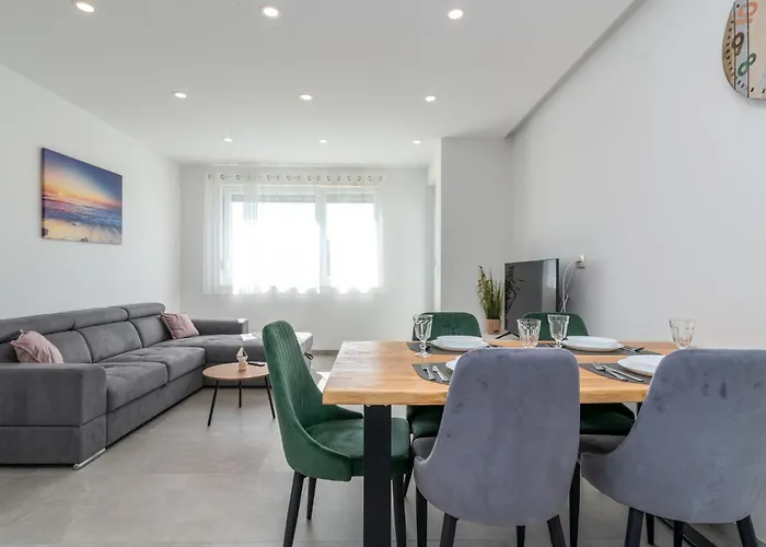 M&m 2 By Interhome